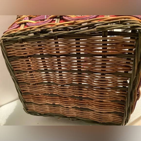 new vintage large clay pansies painted wicker basket - Picture 12 of 12